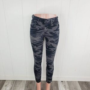 Levi's 711 Women's Black Camo Print Mid Rise Slim Fit Ankle Skinny Jeans Size 30